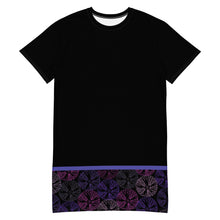 Load image into Gallery viewer, Urchins T-shirt dress
