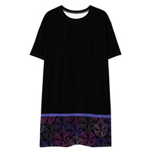 Load image into Gallery viewer, Urchins T-shirt dress
